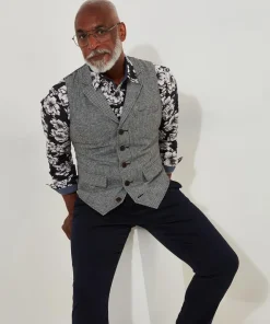Joe Browns Monochrome Floral Shirt- Men's Clothing|Gifts
